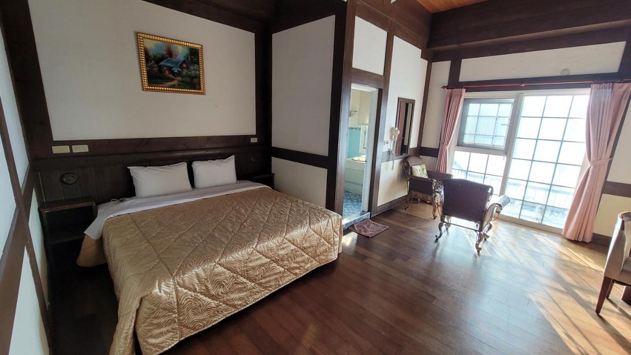 Maple Leave Holiday Villa Ренай Экстерьер фото