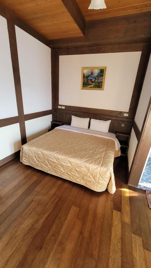 Maple Leave Holiday Villa Ренай Экстерьер фото